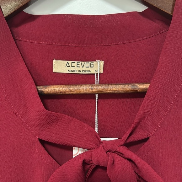 NWT ACEVOG Women’s Long Sleeve Burgundy Blouse with Bow size Medium - Picture 2 of 6
